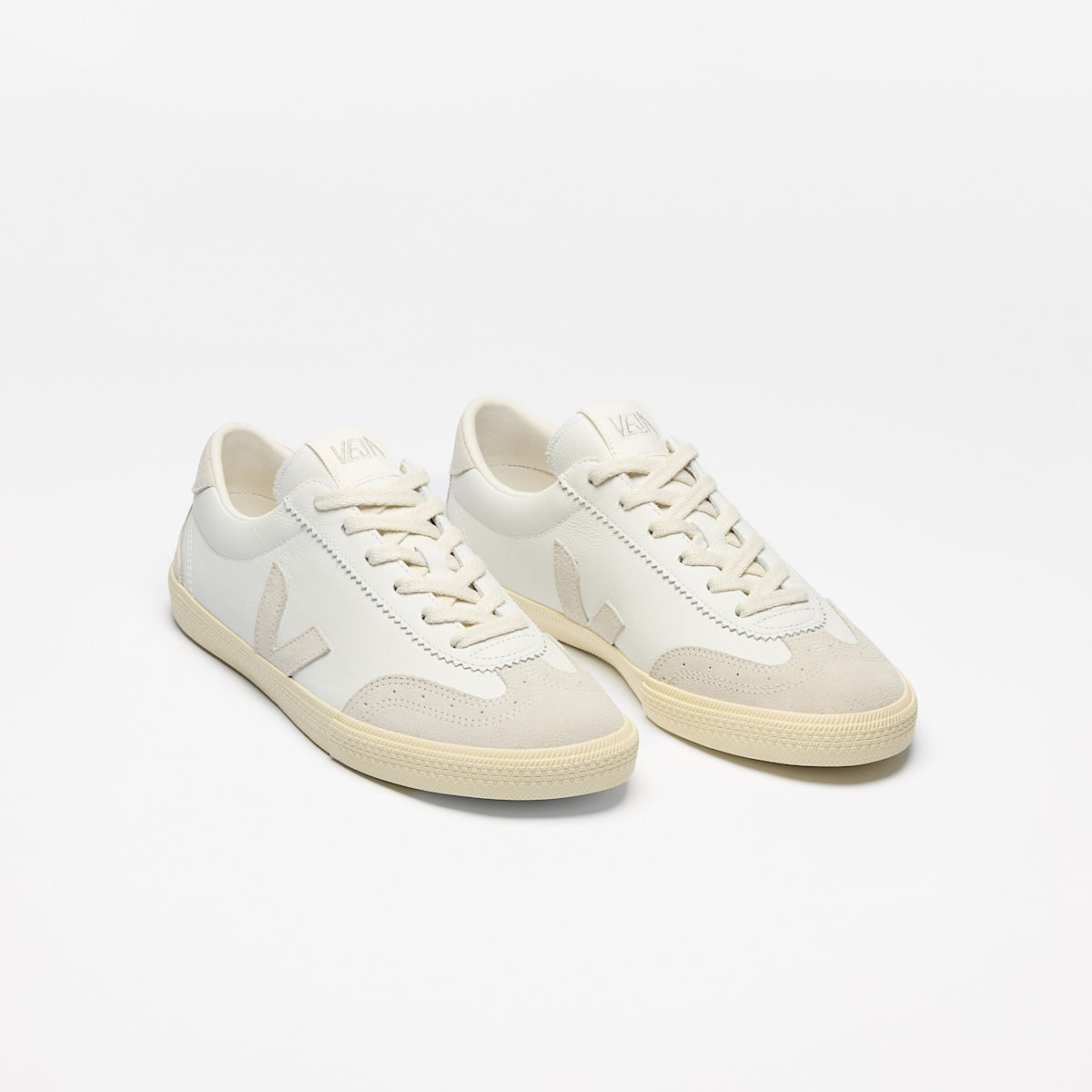 Veja Volley O.T. Leather White Natural top view